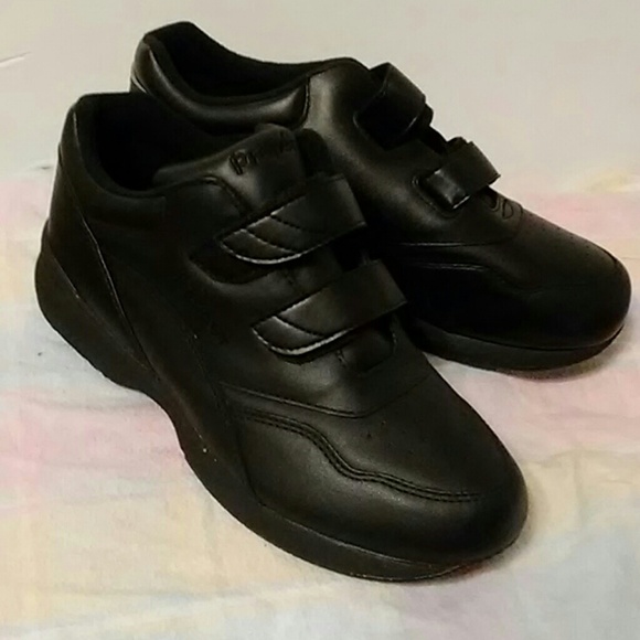 propet velcro sneakers